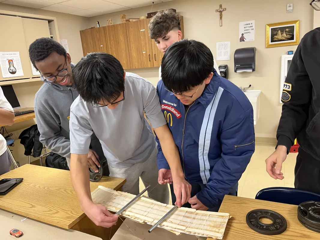 SLS students in engineering club